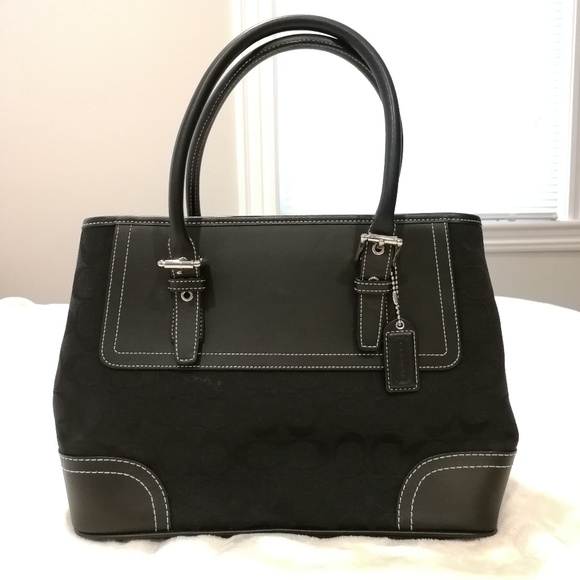 Coach | Signature Satchel F11220 - Picture 1 of 8